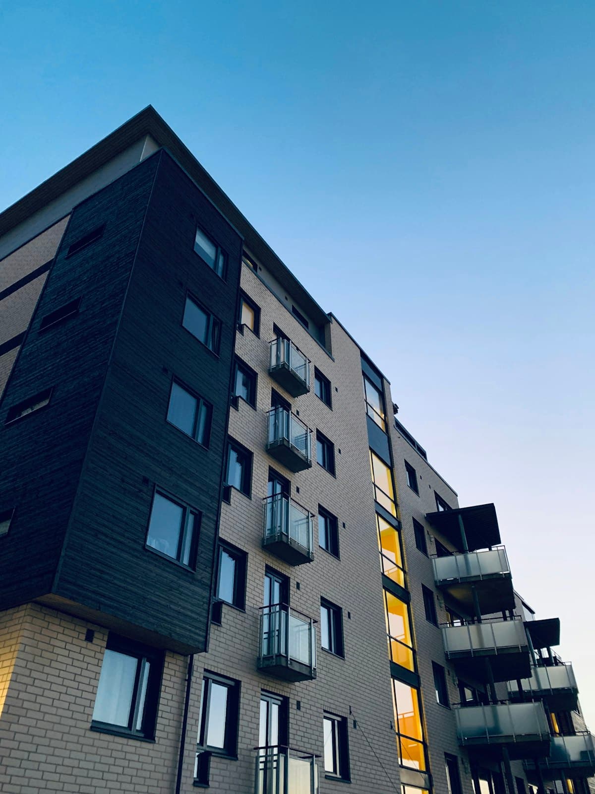 Skyline Promenade High-Rise Designer Suites