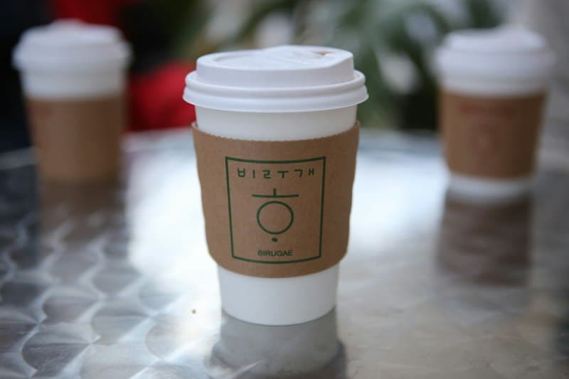 Speckled Ceramic Coffee Cups (Pair) lifestyle detail